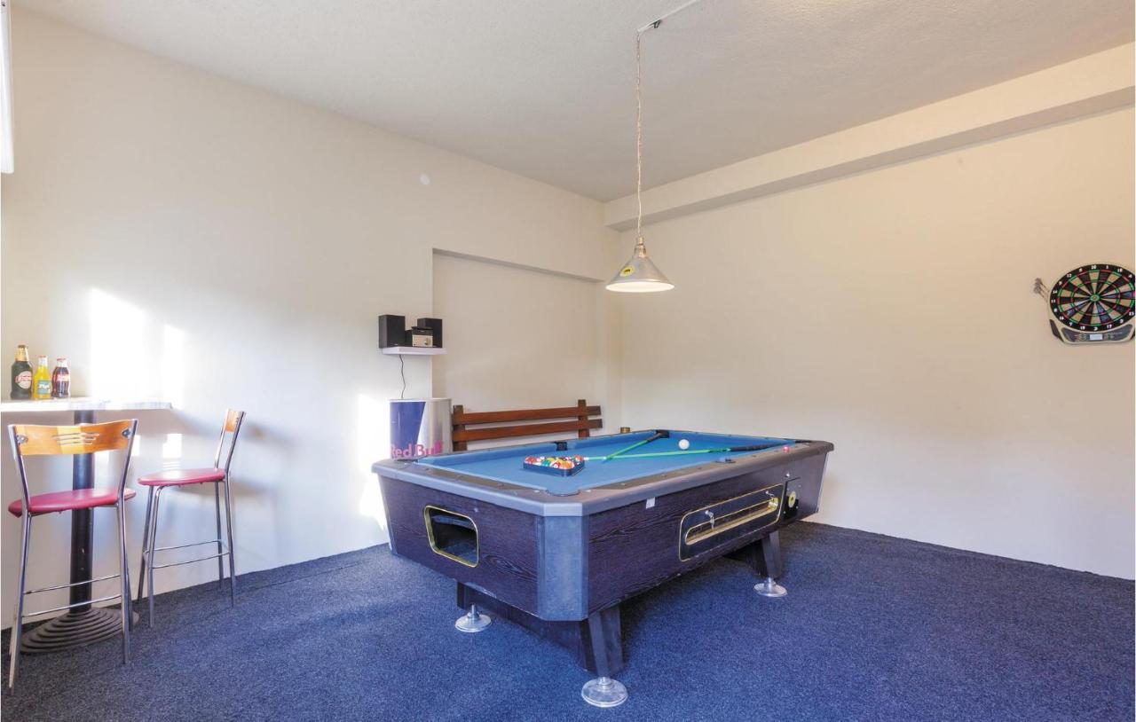 Lovely Apartment In Kastel Stafilic With Jacuzzi Kastela Ngoại thất bức ảnh